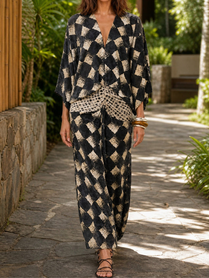 Meeria - Relaxed V Neck Printed Maxi Dress