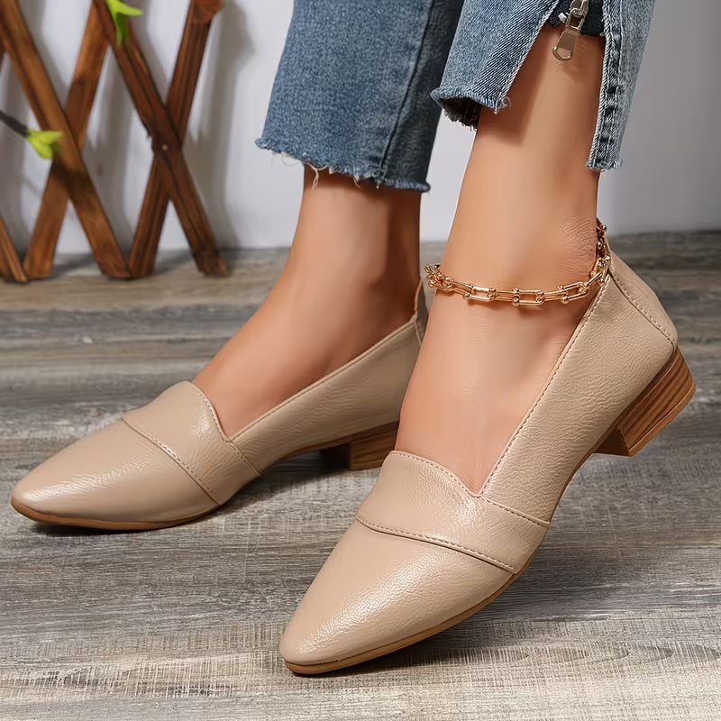 Alannah - Pointed Toe Shoes With Low Heel