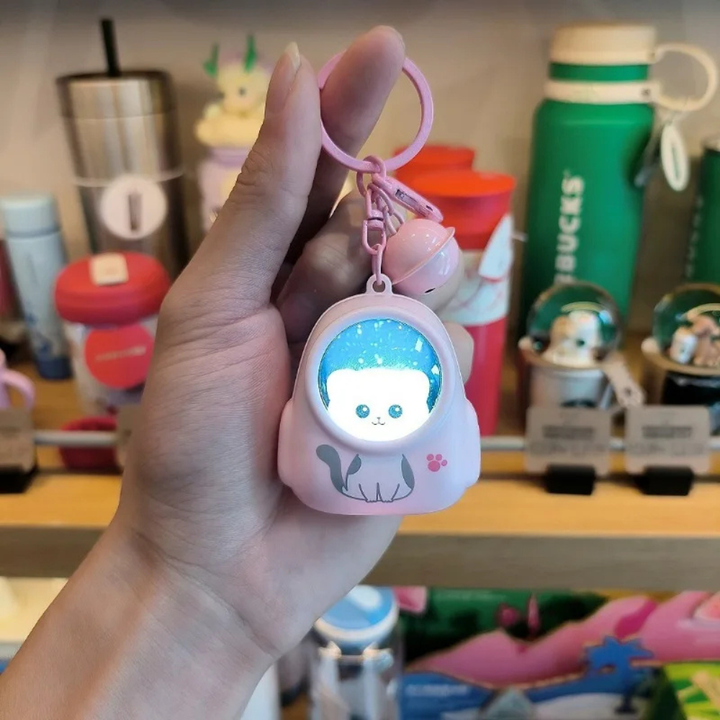 AstroShine - Glowing Astronaut Keychain