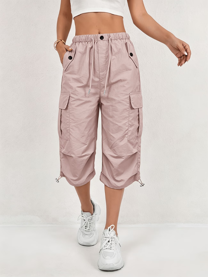 Nanna - Comfortable Three-Quarter Cargo Pants