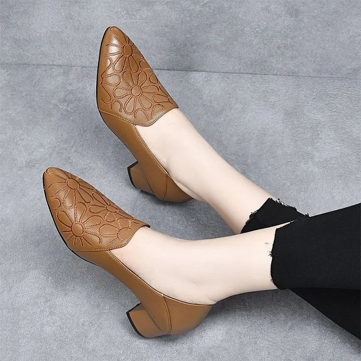 Solveiga - Soft Leather Embroidered Pumps
