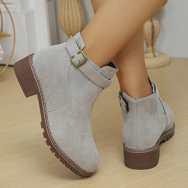Oriaelula - Ankle Boots With Decorative Buckle