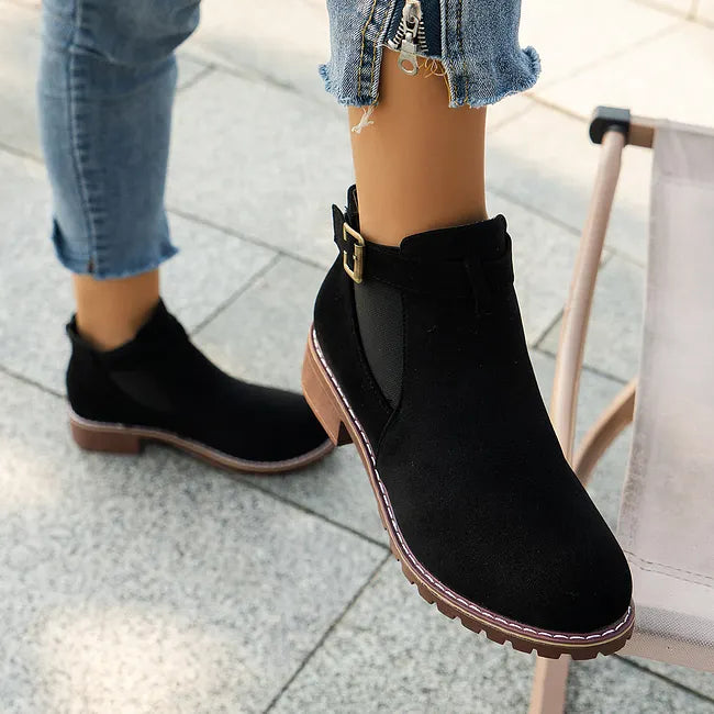 Oriaelula - Ankle Boots With Decorative Buckle