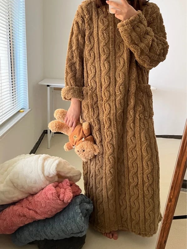 Vreni - Winter Coral Velvet Home Clothes