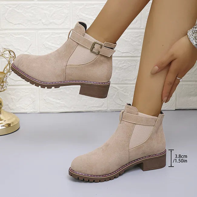 Oriaelula - Ankle Boots With Decorative Buckle