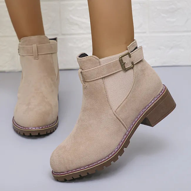 Oriaelula - Ankle Boots With Decorative Buckle