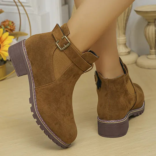 Oriaelula - Ankle Boots With Decorative Buckle