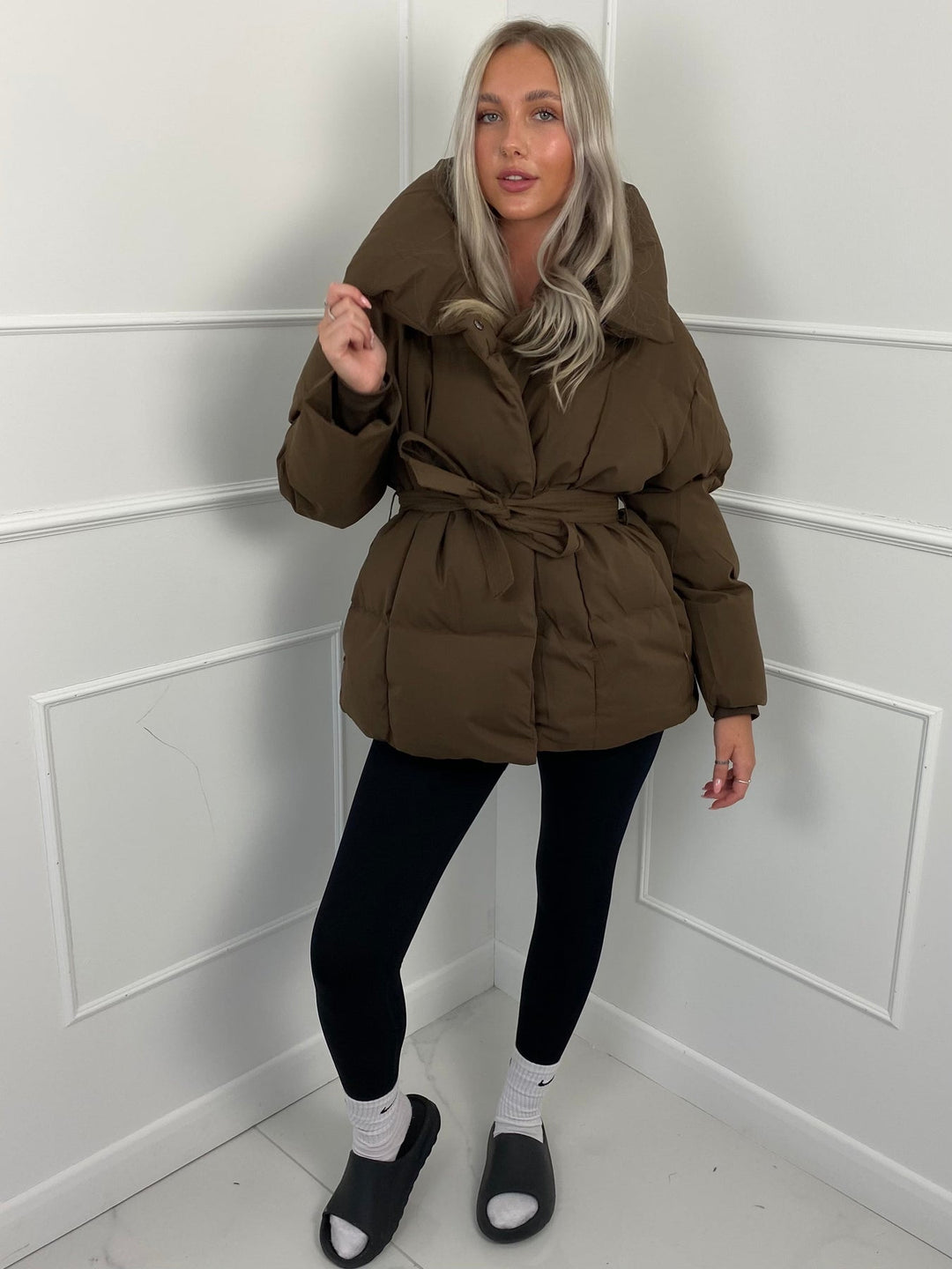Heidie - Short Belt Pocket Puffer Jacket