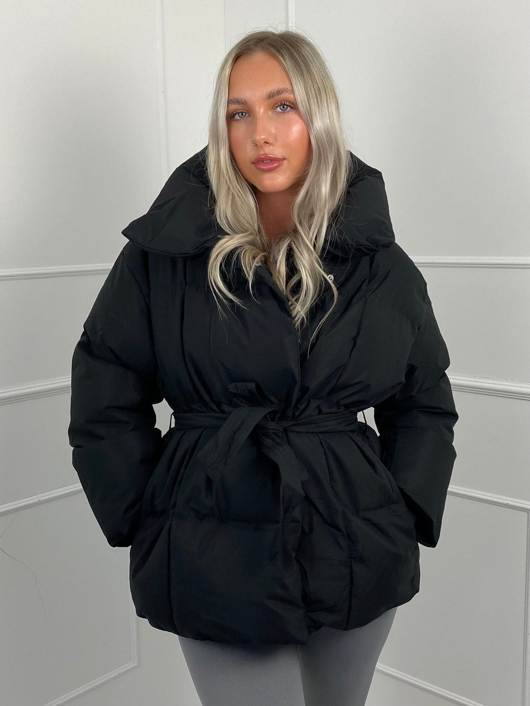 Heidie - Short Belt Pocket Puffer Jacket