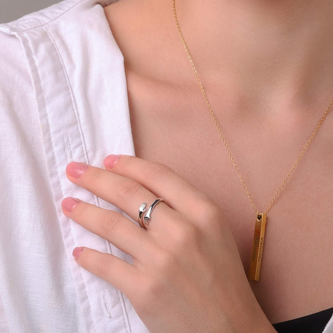 Unella - Adjustable Hand Hug Rings