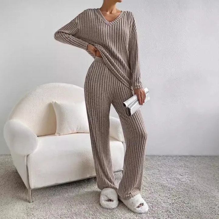 Edina – V-Neck And Knit Pattern Two-Piece Set