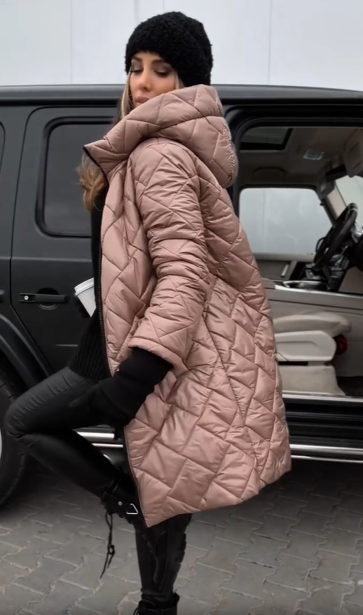 Kureha - Stylish Quilted Hooded Jacket With Zipper