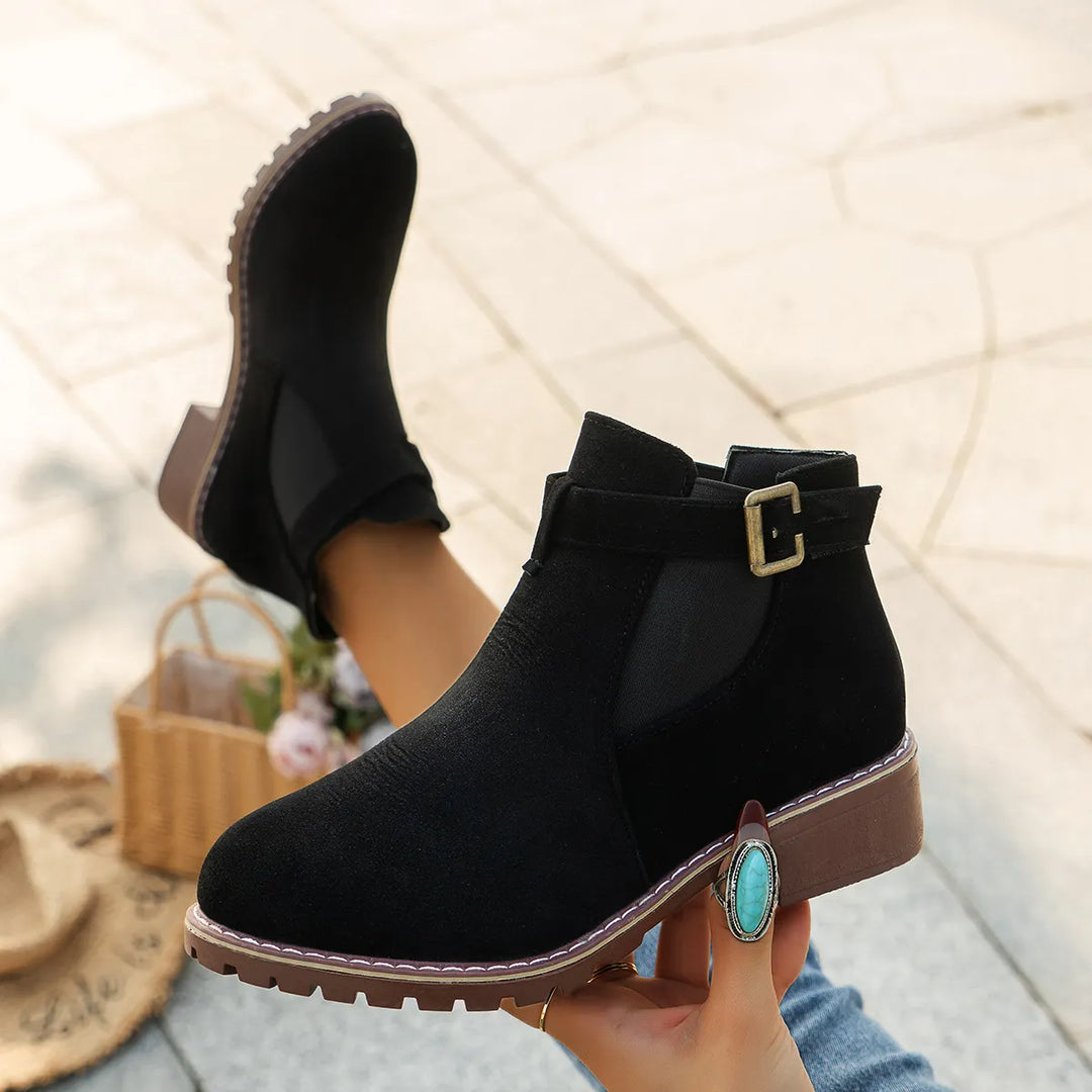 Oriaelula - Ankle Boots With Decorative Buckle