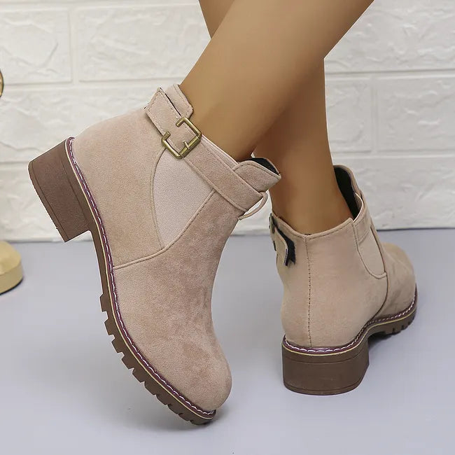 Oriaelula - Ankle Boots With Decorative Buckle