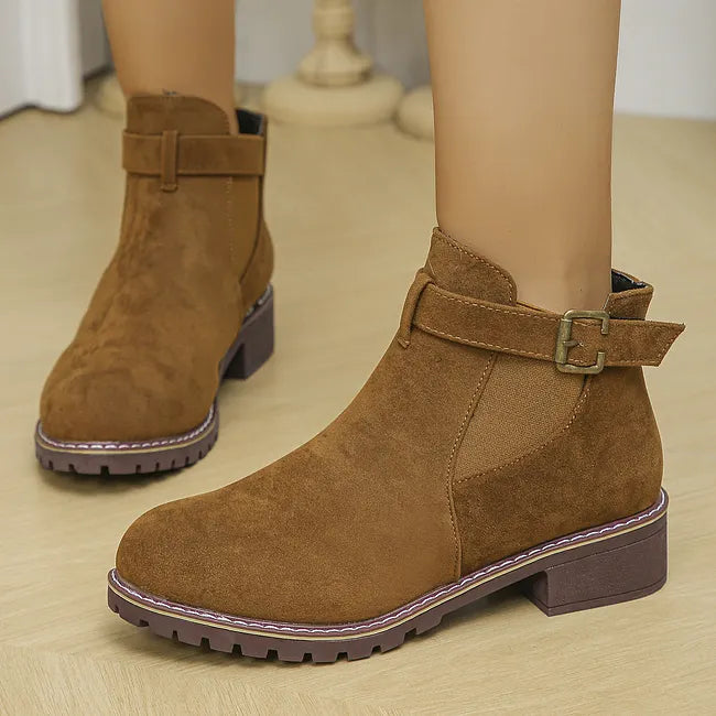 Oriaelula - Ankle Boots With Decorative Buckle