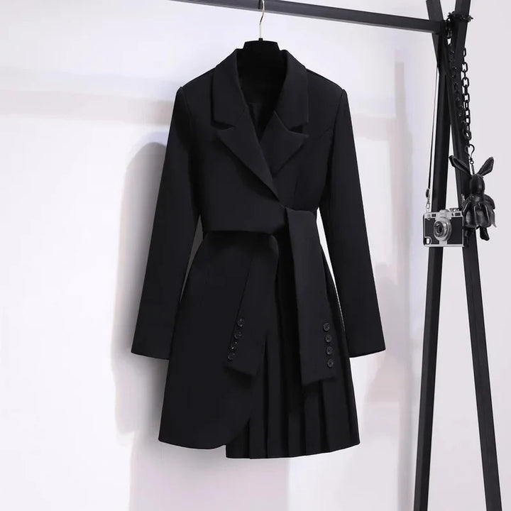 Nishka - Versatile Coat with a Belt